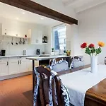 Chemin Des Vignerons *