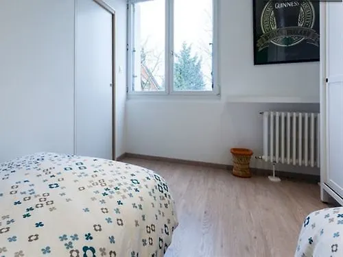 Chemin Des Vignerons * מץ