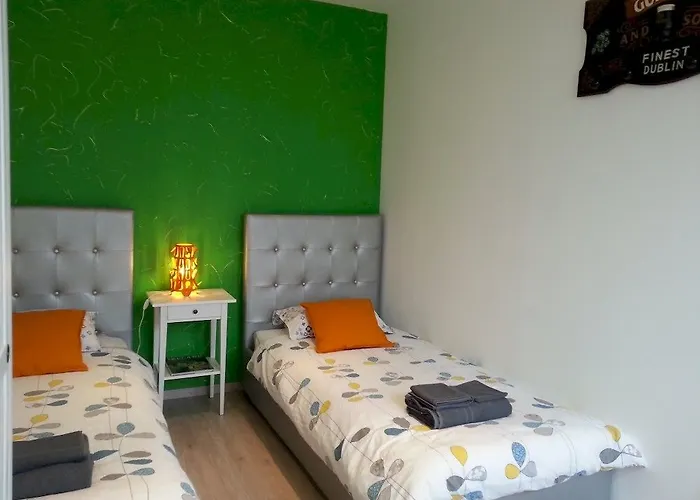 Chemin Des Vignerons * מץ